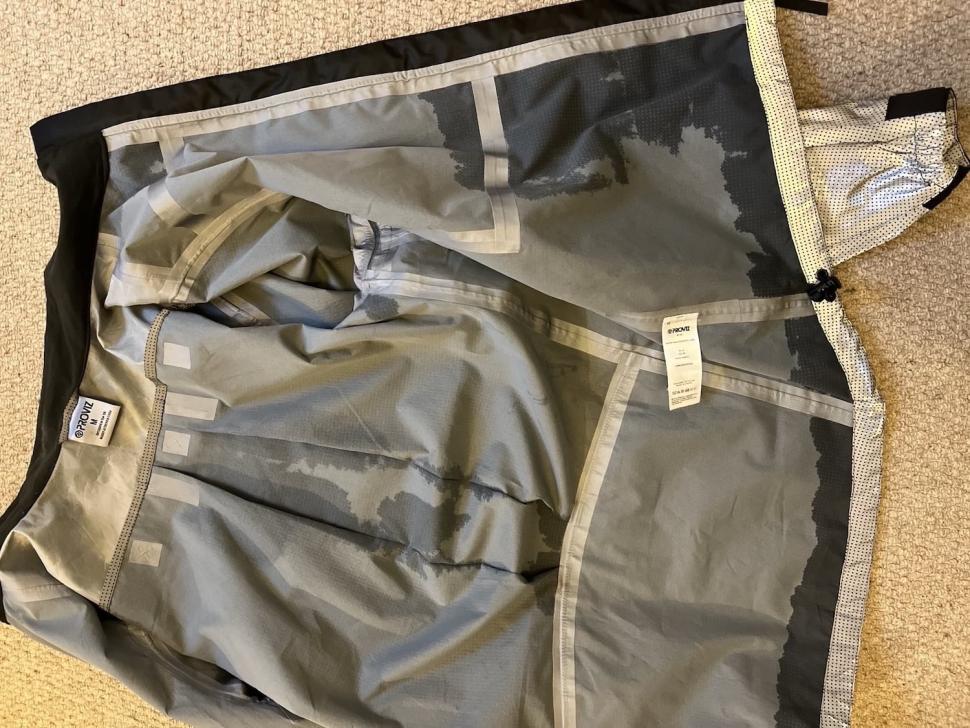 2025 Proviz Apex Jacket wet areas.jpg