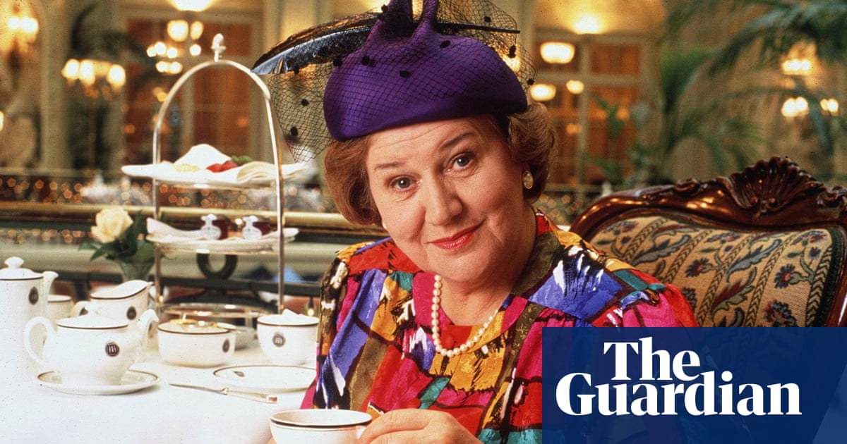 Dames, snobs and gumshoes: Patricia Routledge – a life in pictures | Television & radio