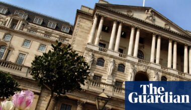 Bank of England warns of growing risk that AI bubble could burst | Bank of England