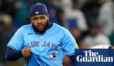 Toronto Blue Jays bash five homers to rout Mariners and cut ALCS deficit | MLB