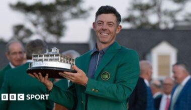 Northern Ireland celebrate Trai Hume's goal