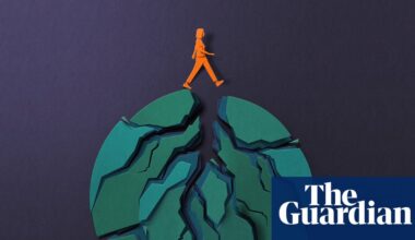 How to live a good life in difficult times: Yuval Noah Harari, Rory Stewart and Maria Ressa in conversation | Books