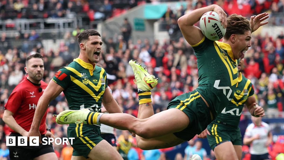 Reece Walsh scores the first try