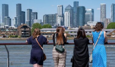 City Exec: Gen Z Should Start Businesses As AI Kills Entry-Level Jobs