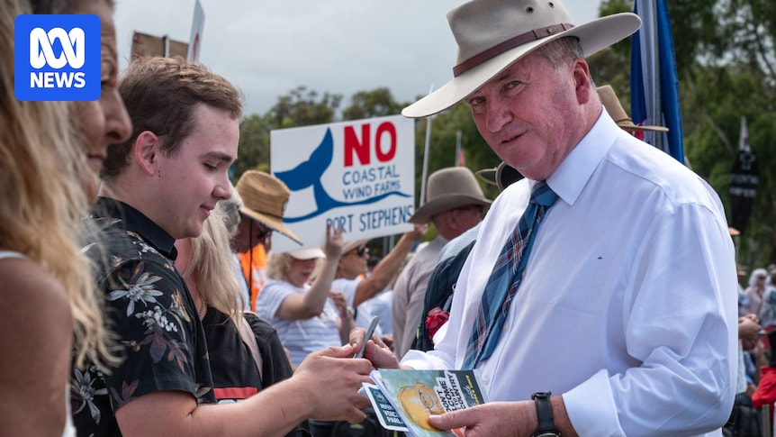 Barnaby Joyce will not recontest New England seat at next election