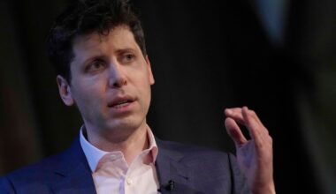 Unprecedented “circular deals” inflate AI bubble