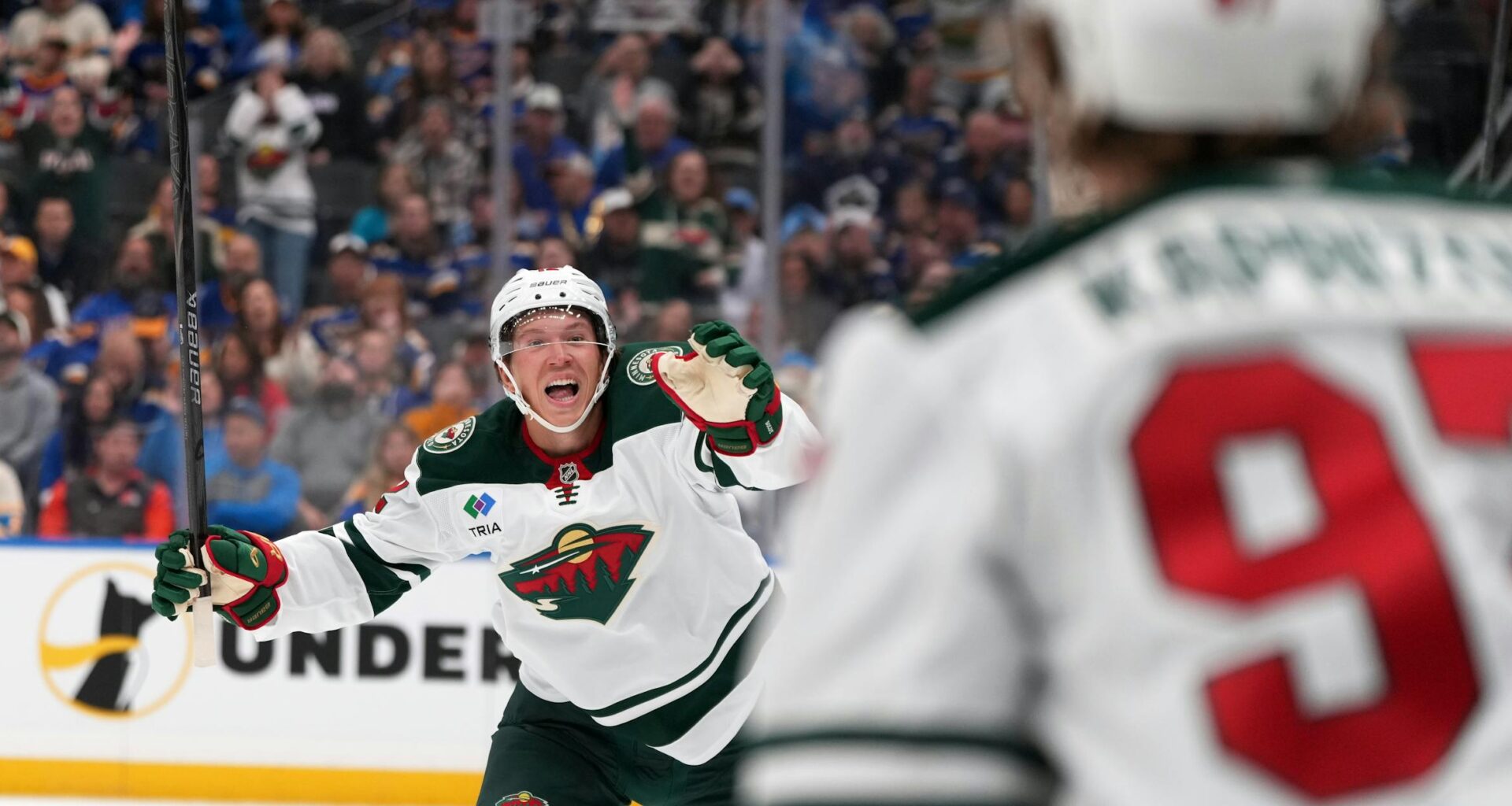 Old reliables like Filip Gustavsson and Ryan Hartman spark Wild in opener - Star Tribune