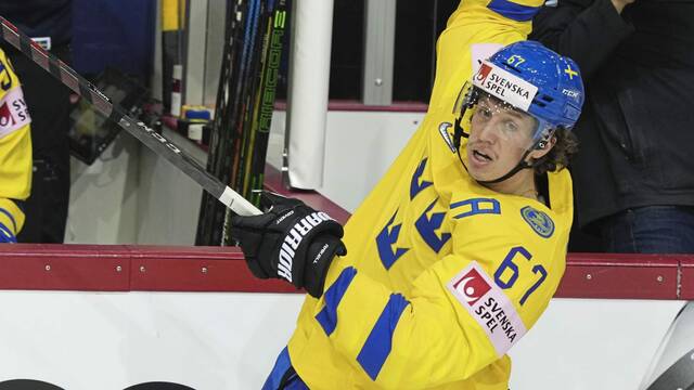 8949867_web1_ap21143540997132