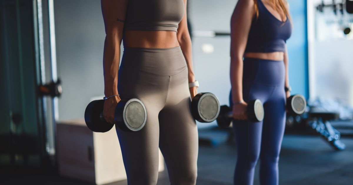 A PT Confirms: 4 Best Standing Exercises For Deep Core