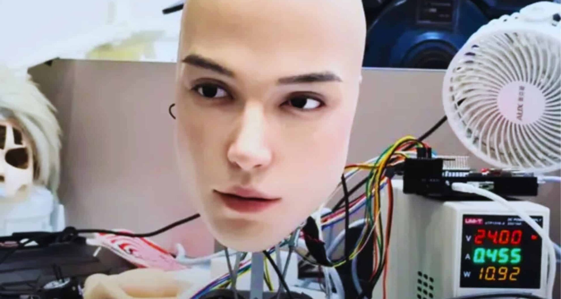 China Shocks The World With A Humanoid Robot That Blinks And Reacts Just Like Us