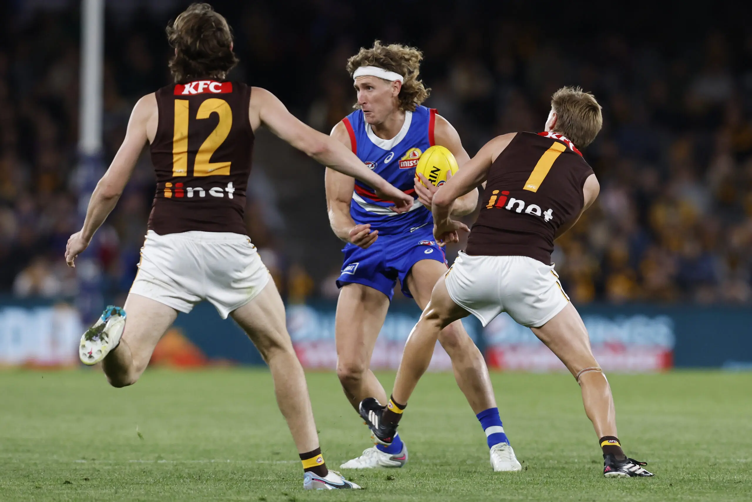 FINAL TEAMS: Bulldogs vs Hawthorn - Round 8, 2024