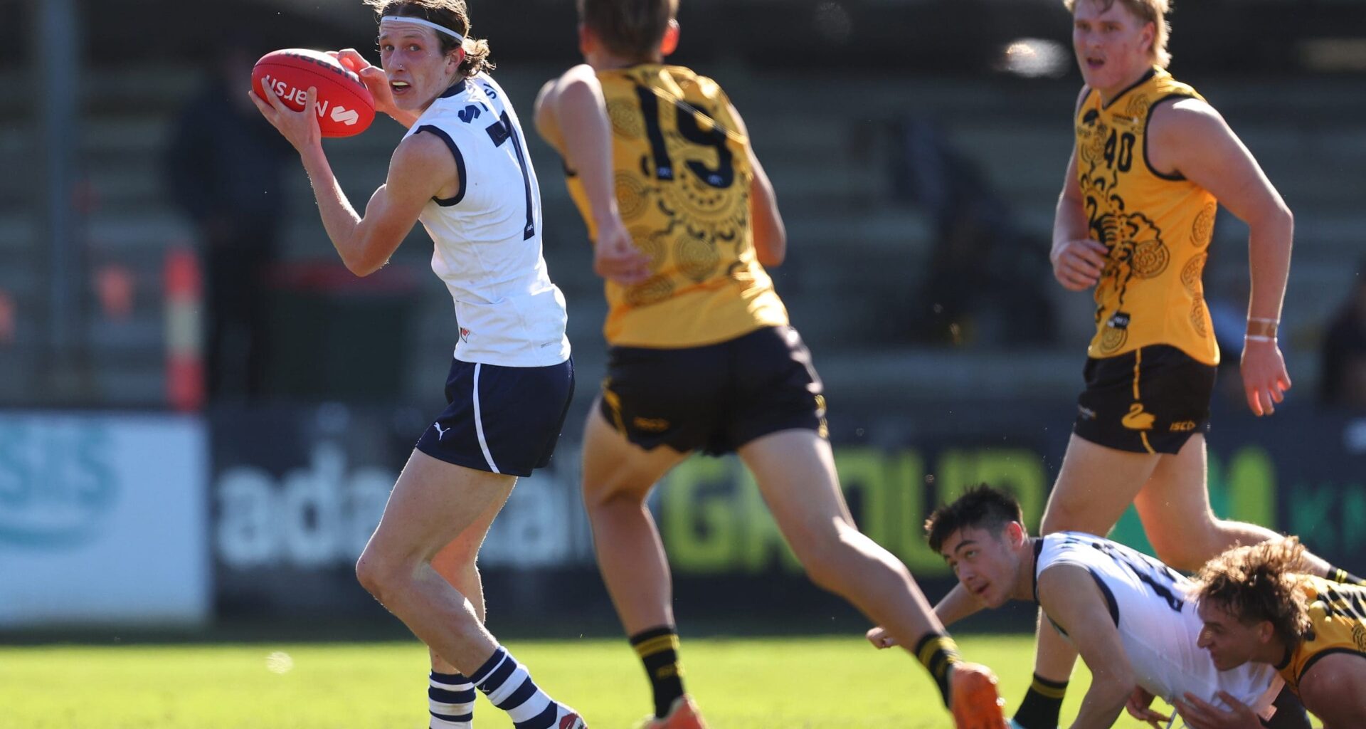 PERTH, AUSTRALIA - JUNE 07: Willem Duursma of Victoria Country in action during the Marsh AFL National Championships U18 Boys match between Western Australia and Victoria Country at Mineral Resources Park, on June 07, 2025, in Perth, Australia. (Photo by Paul Kane/AFL Photos/via Getty Images)