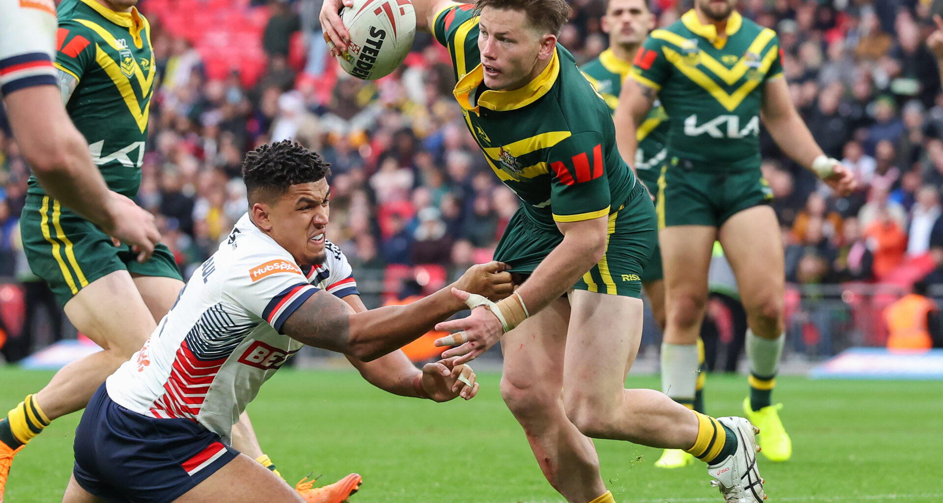 The noticeable referring difference in First Ashes Test