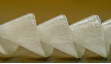 Recycled silicon from solar panels power low-cost, pure hydrogen production