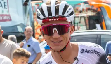 Del Toro Snatches Giro dell’Emilia Win from Pidcock with Late Burst