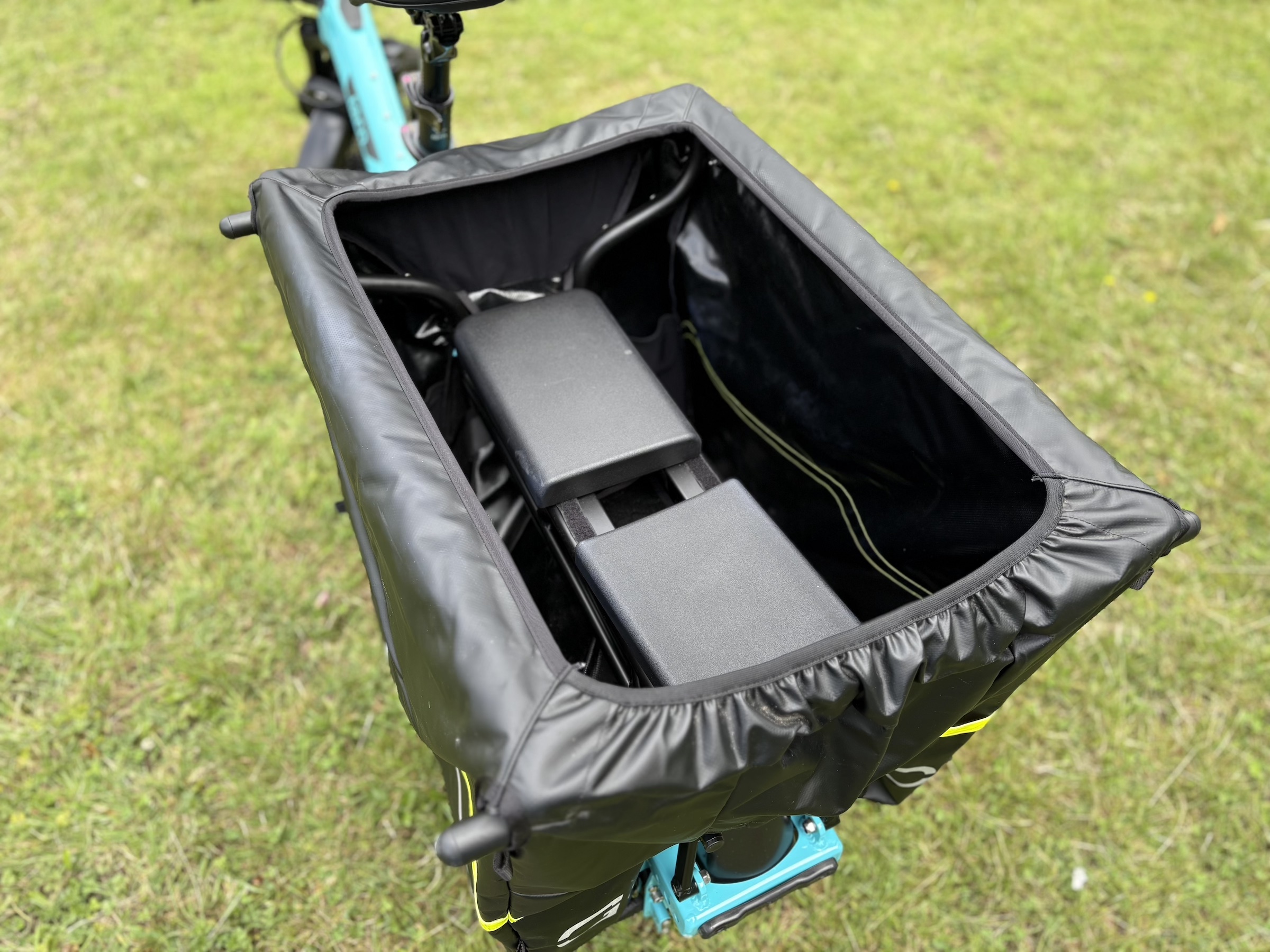 Tern GSD S10 e-cargo bike test Stormbox