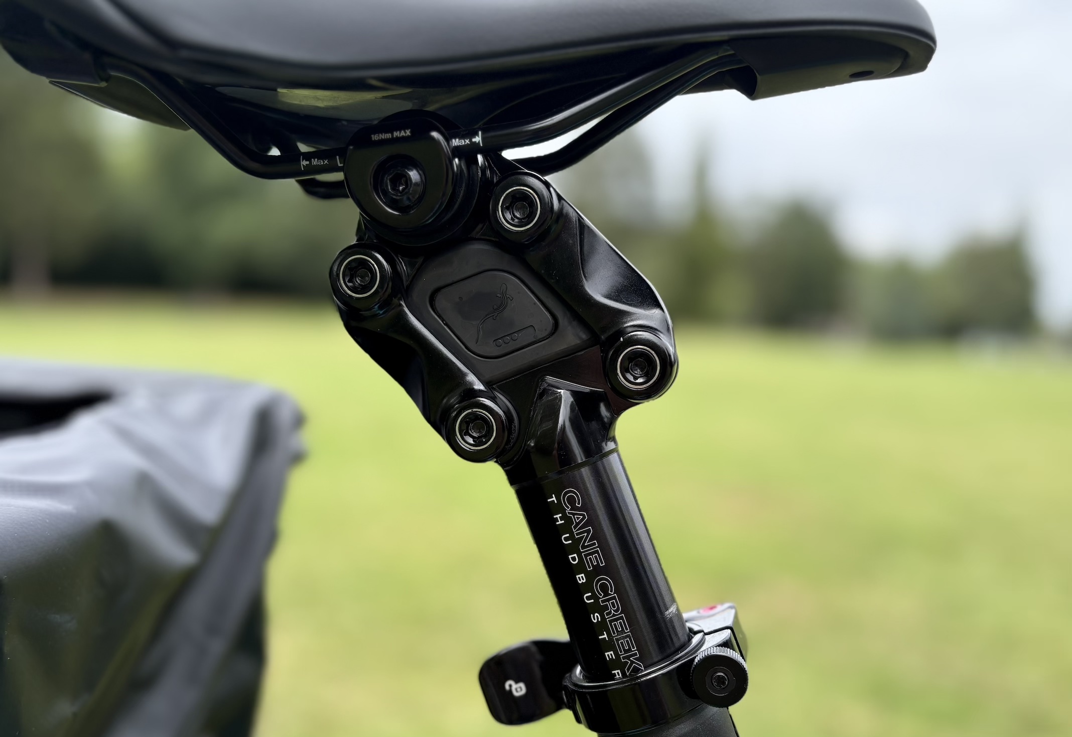 Tern GSD S10 e-cargo bike test Cane Creek Thudbuster seat pin