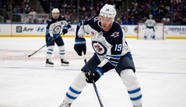 Toews starting to feel comfortable playing with Jets