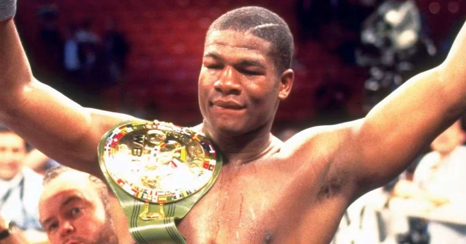 Riddick Bowe Names The Top 5 Best Heavyweights Of All Time But Has No Place For One Boxing Legend