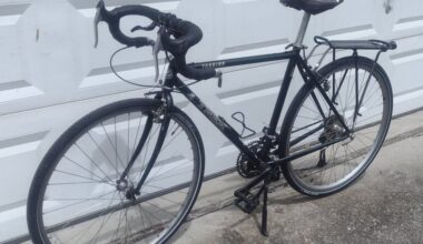 trek touring bike