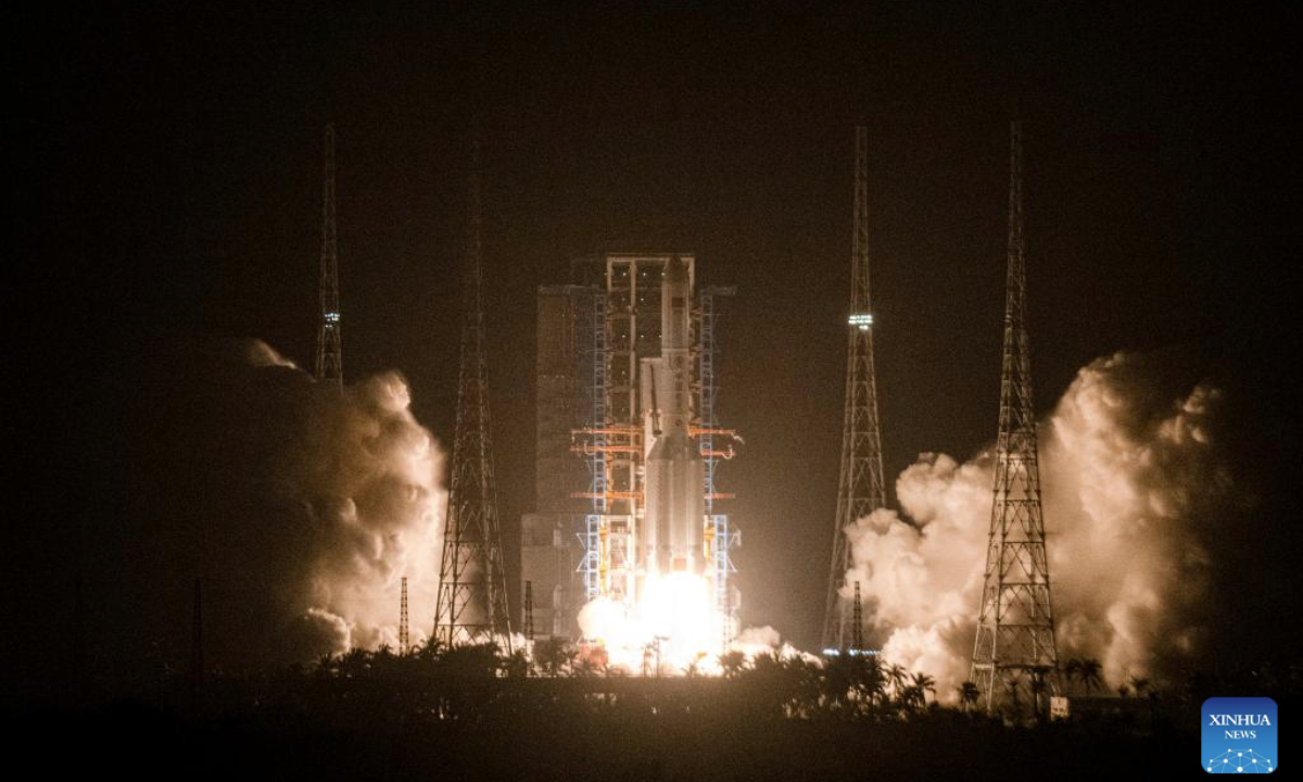 A Long March-5 rocket carrying a new communication technology test satellite blasts off from Wenchang Space Launch Site in south China's Hainan Province, Oct. 23, 2025. China on Thursday sent a new communication technology test satellite into space from the Wenchang Space Launch Site in south China's Hainan Province.

Launched at 10:30 p.m. (Beijing Time) aboard a Long March-5 rocket, the satellite has entered its planned orbit successfully.

It will be used mainly to carry out multi-band and high-speed communication technology validation tests.

The launch was the 602nd mission of the Long March carrier rocket series. (Xinhua/Pu Xiaoxu)