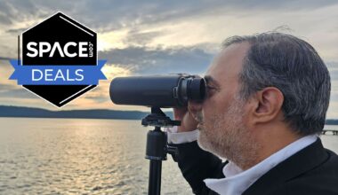 Save $500 on the Unistellar Envision smart binoculars on pre-order until Nov. 2