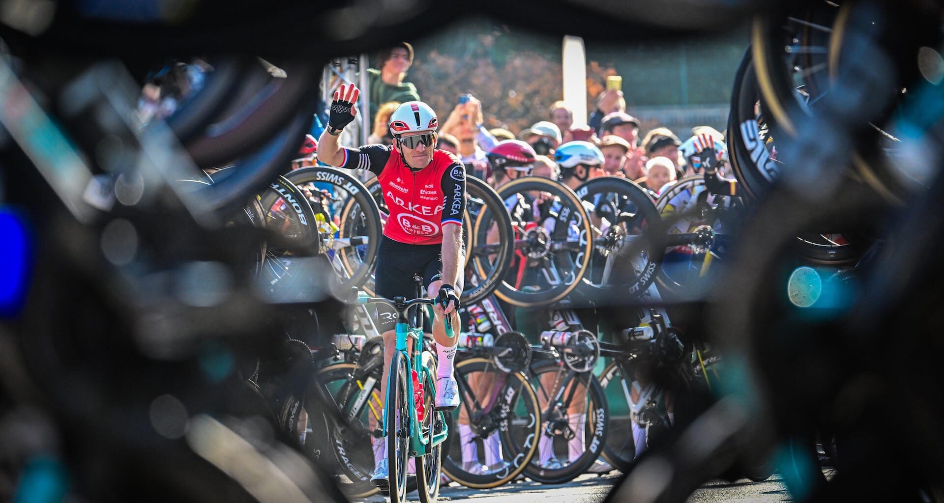 Démare headlines list of riders retiring this weekend