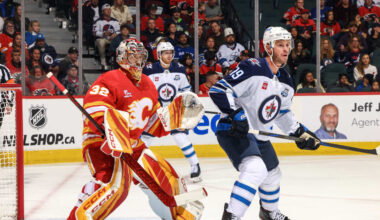 Toews scores 1st goal with hometown Jets in win against Flames