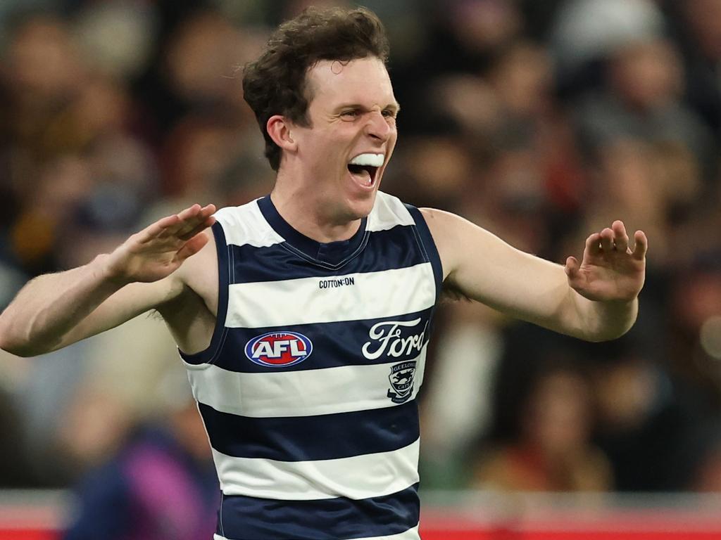 Star storms home to go back-to-back as Baz has crowd in stitches - Geelong Advertiser