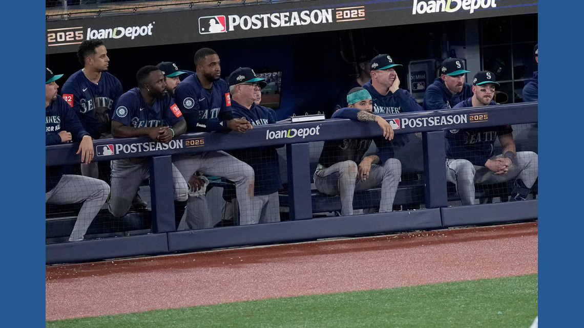 Eight outs from AL pennant, Mariners waste lead and remain only team without a World Series trip