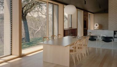 Warrandyte House by Figureground Architecture