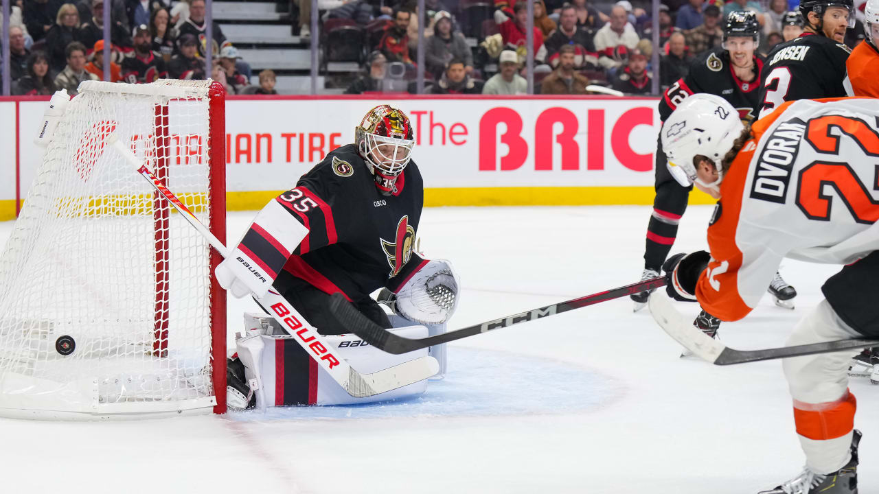 Ullmark makes 22 saves, Senators edge Flyers