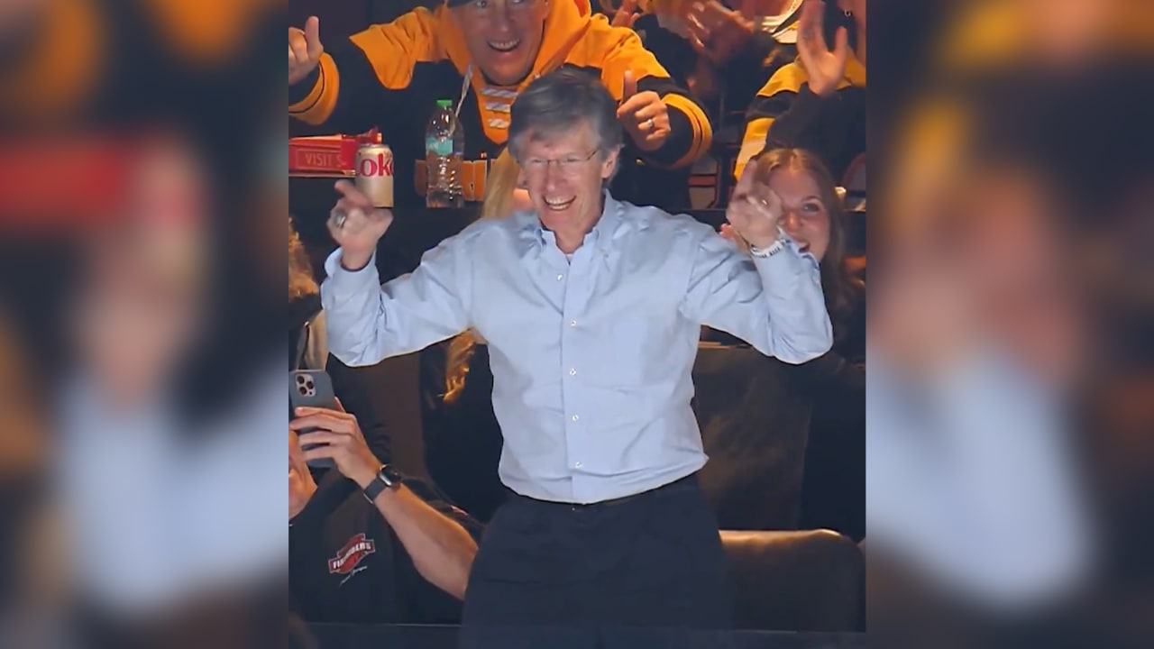 Former Bruins announcer Jack Edwards honored as ‘Fan of the Game’