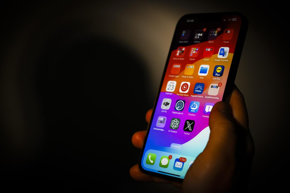 Grandparents also doomed to scroll