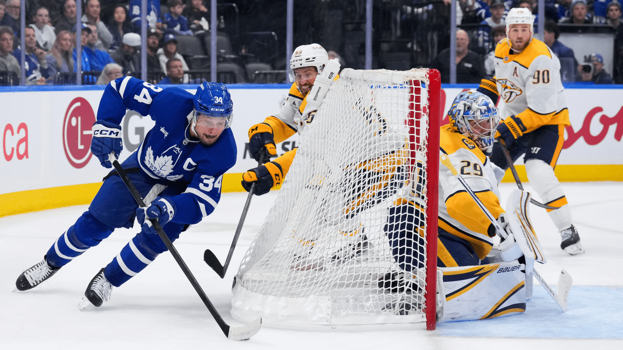 Matthews scores 2, Maple Leafs hand Predators 1st regulation loss