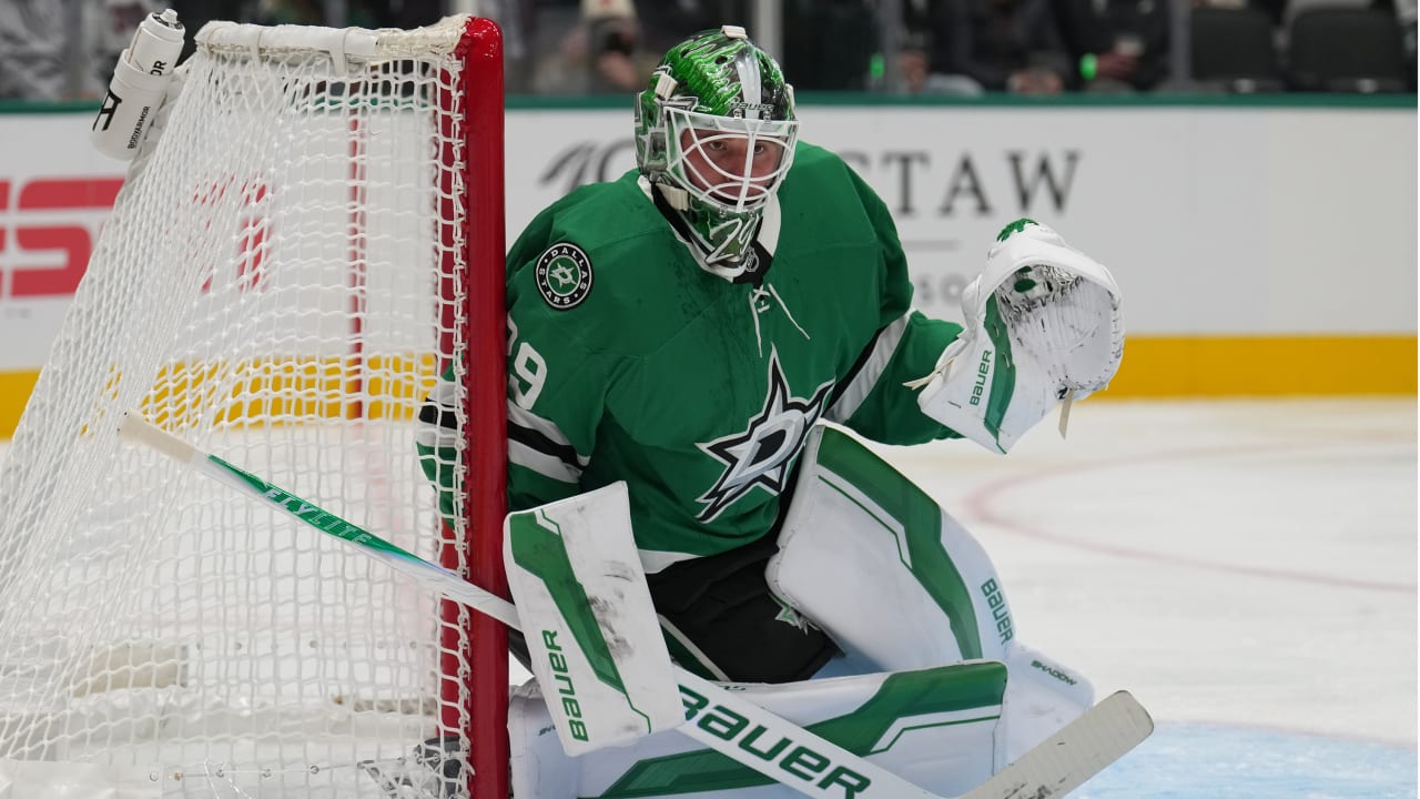 Oettinger makes 39 saves, Stars hold off Wild to stay undefeated