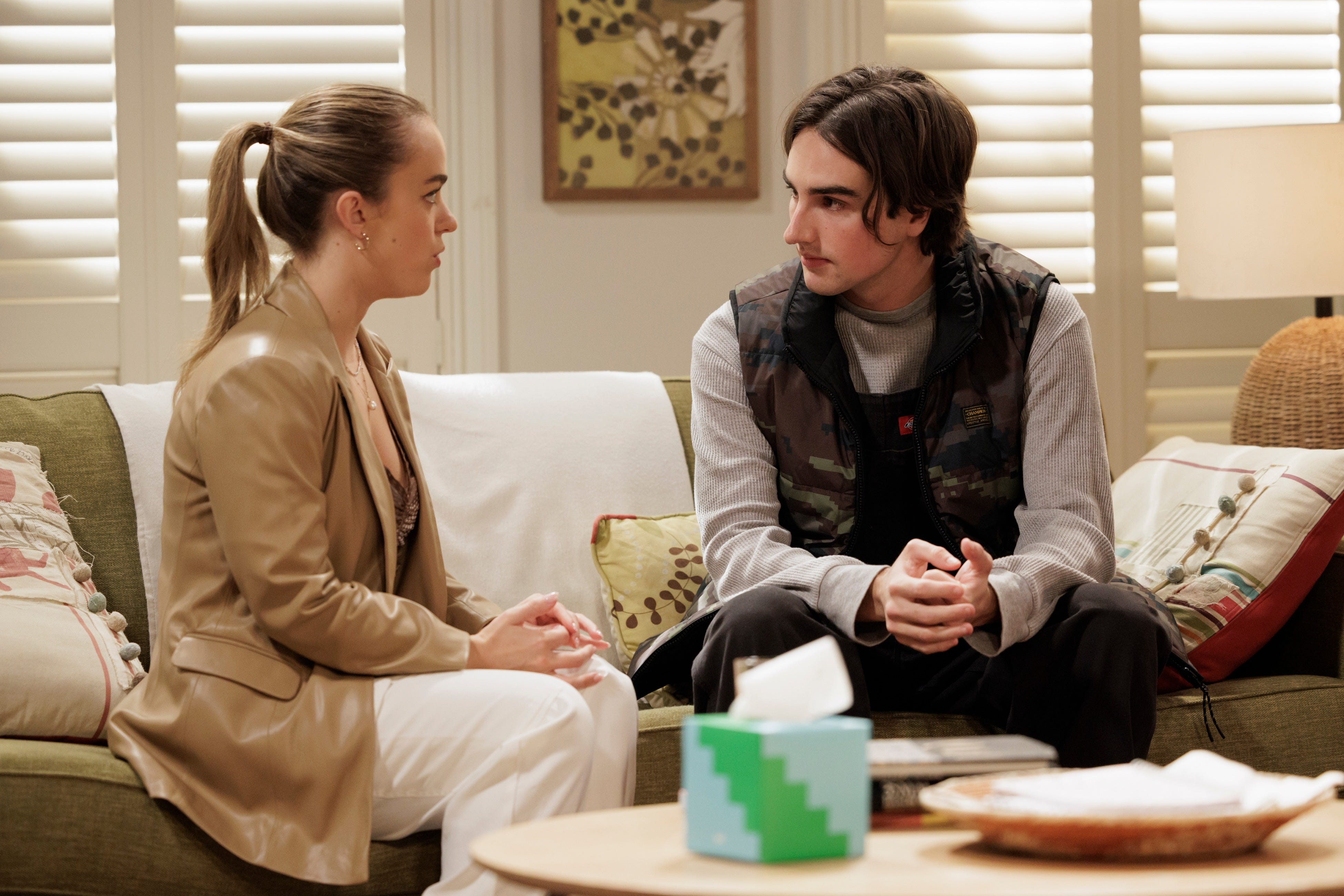 holly hoyland and max ramsay in neighbours