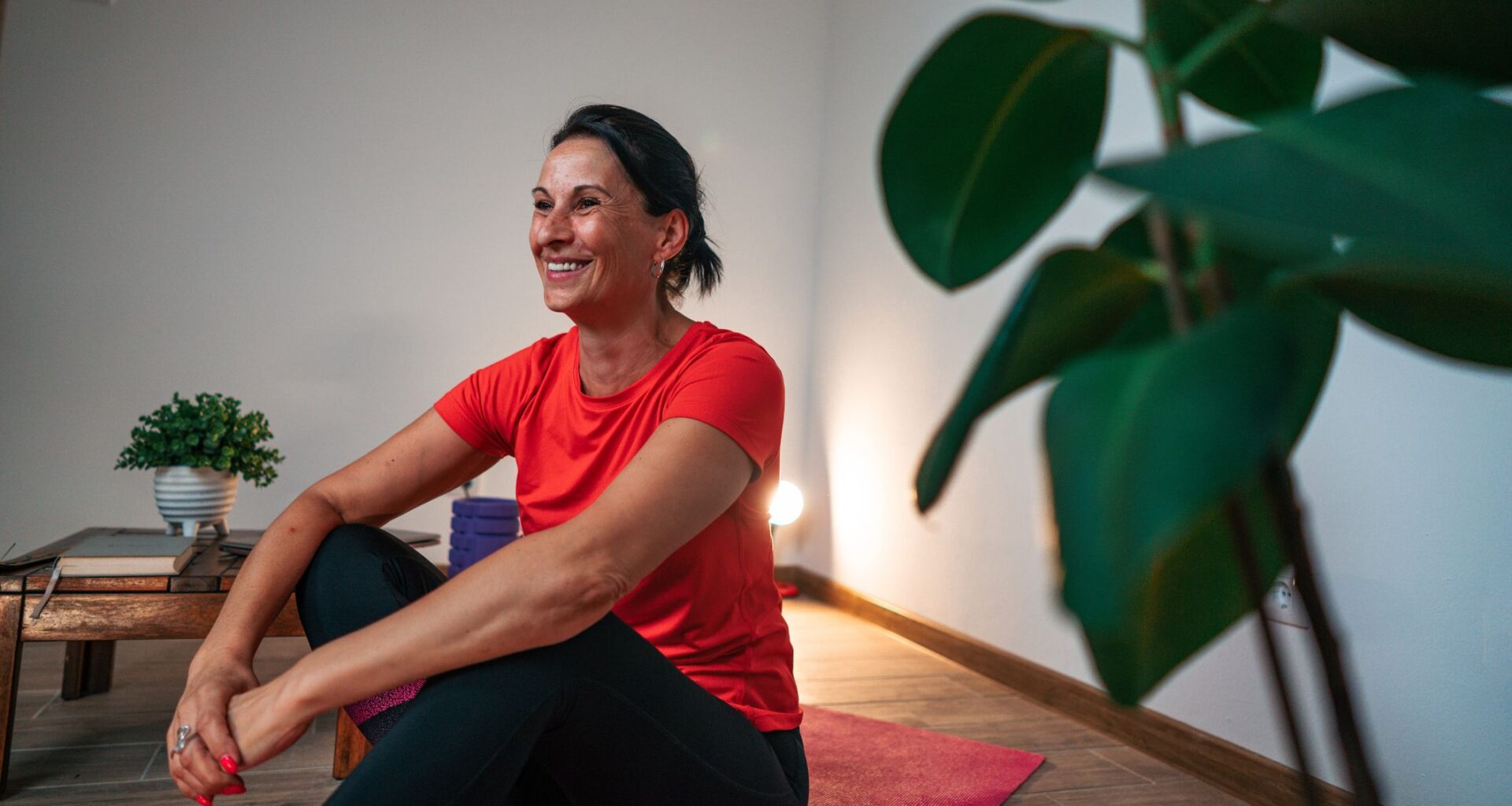 A Pilates instructor says dynamic stretching can help with your joint pain—here’s what to do