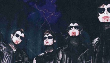 Creeper posing for a photograph while covered in blood