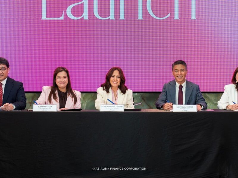 From left: Meynard Mendoza, finance director of Asialink Group; Eleanor Yap, chief operating officer of Asialink Finance Corp.; Jolina Magdangal, WAIS loan brand ambassador; Samuel Cariño, president and CEO of Asialink Finance Corp.; and Antonia Y. Lugtu, member of the Asialink Group board of directors, sign the partnership agreement. | Contributed photo  (Click to view full image)