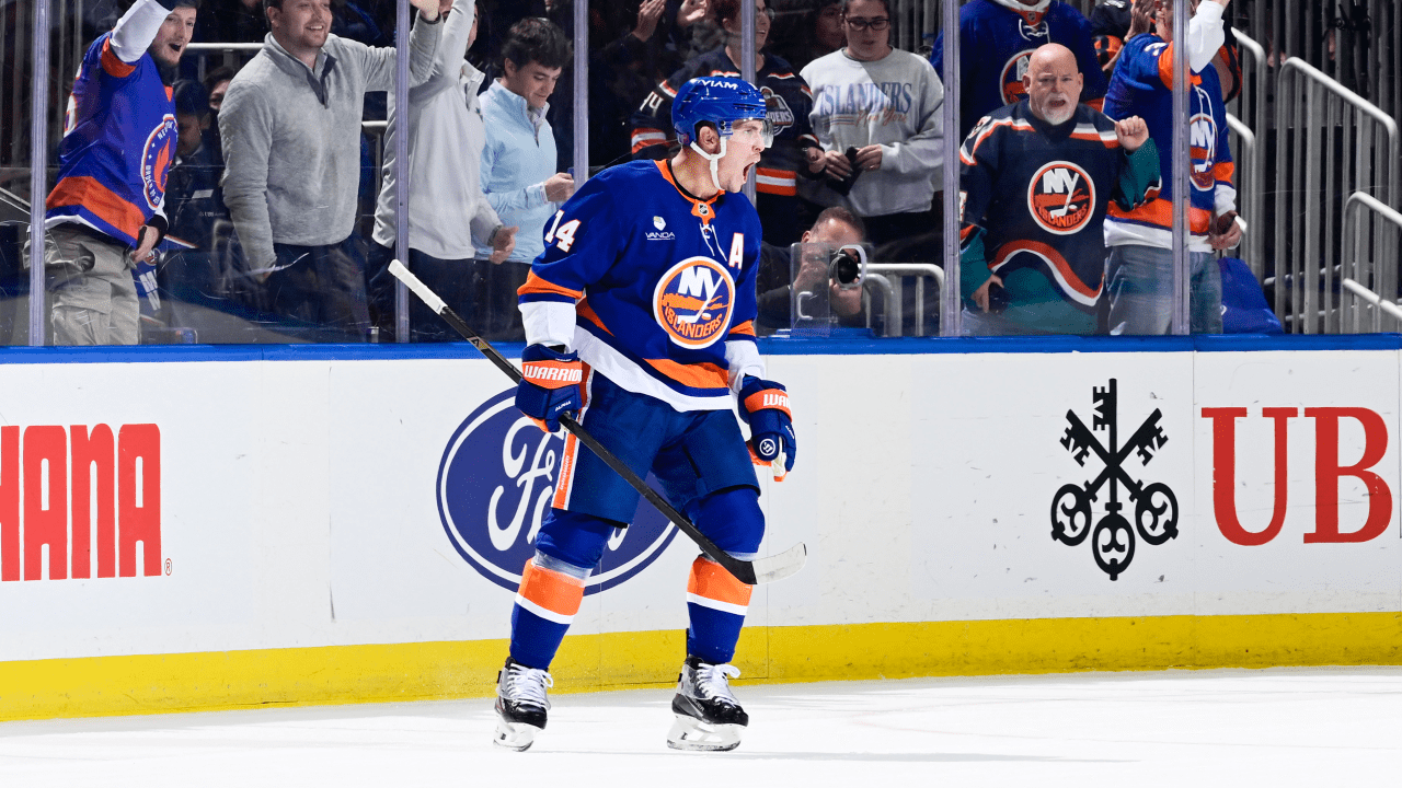 Horvat scores hat trick, Islanders defeat Oilers for 1st win