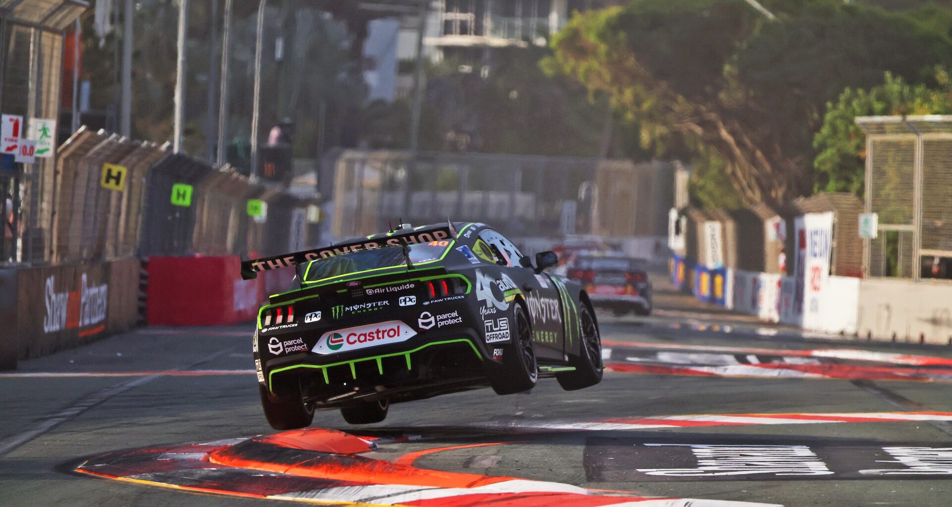 Waters fastest, Kostecki finds the wall in final Gold Coast practice - Supercars