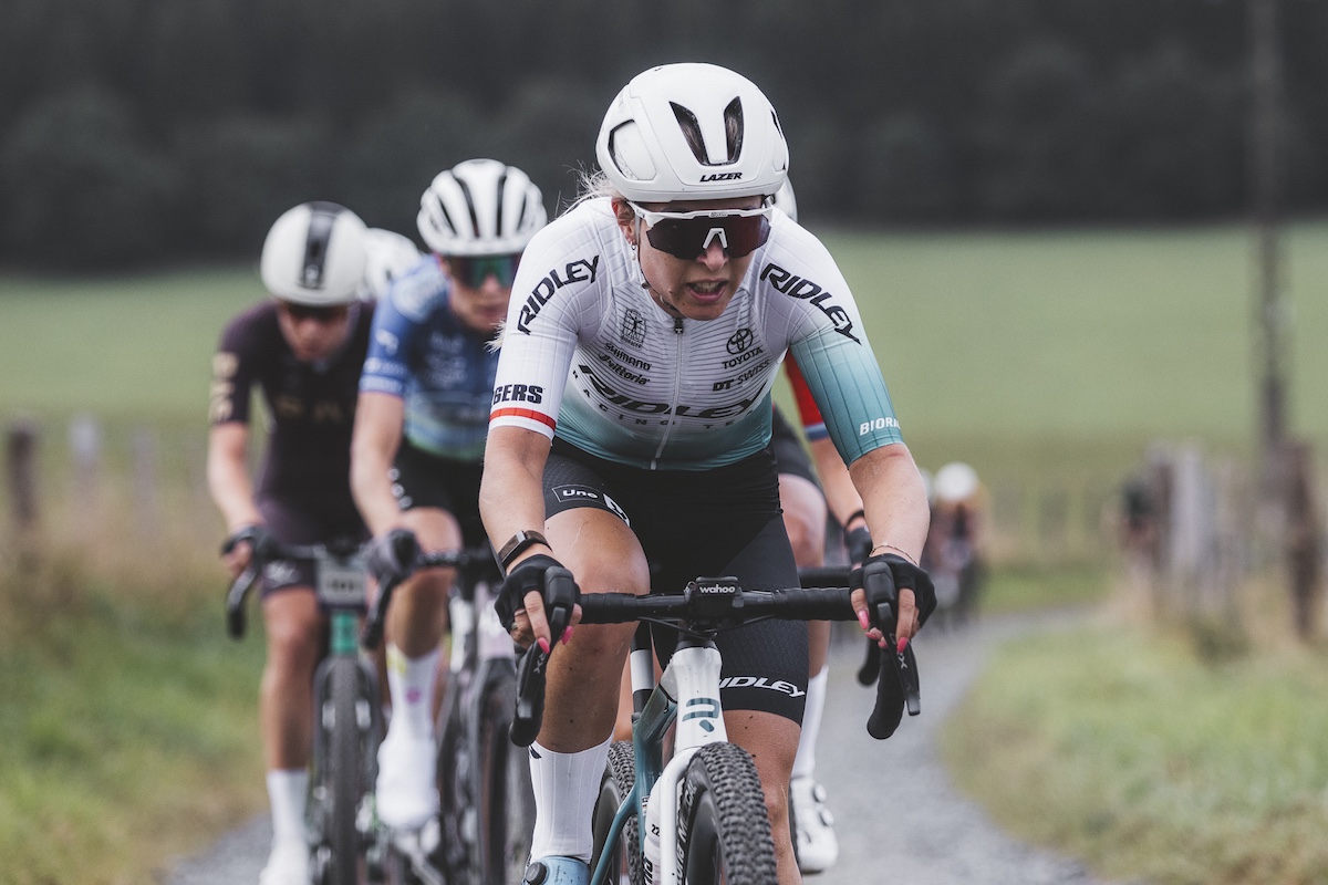 Nicole Frain on her way to victory at Houffa Gravel 2025