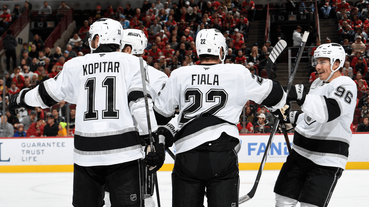 Fiala, Kings defeat Blackhawks to extend point streak to 5 games
