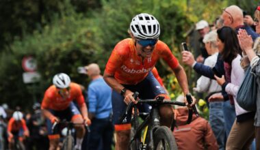 'I regret it now' – Yara Kastelijn apologises to Shirin van Anrooij after chasing down teammate at Gravel World Championships