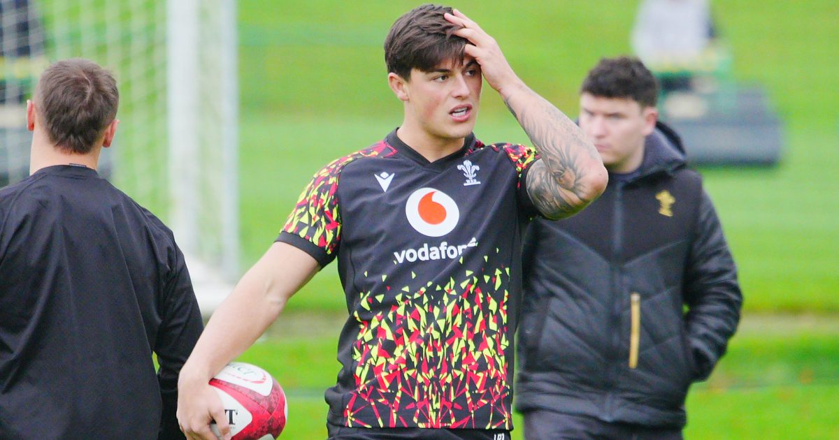 Wales provide Louis Rees-Zammit update with clock ticking