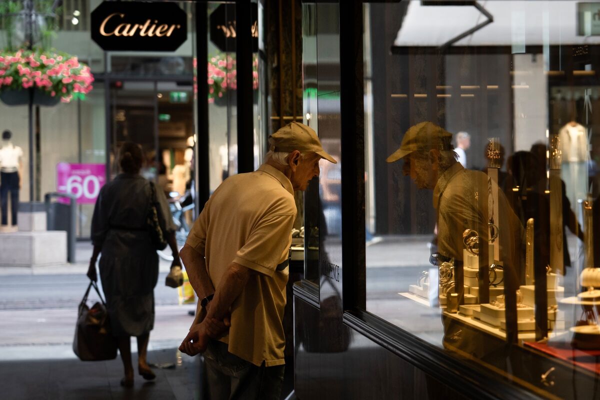 Swiss Inflation Slowdown Sparks Fresh Negative Rate Speculation