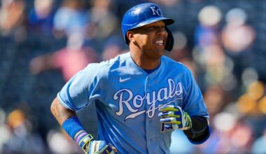 Salvador Perez agrees to a two-year contract to remain with the Royals
