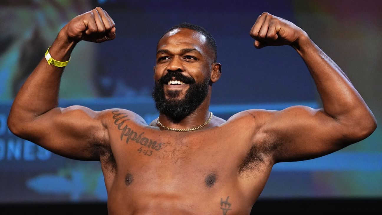 Ex-UFC champ Jones not impressed with 'one-trick pony' Aspinall