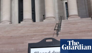 Senate Republicans embrace Trump’s call – from his Florida golf course – to replace Obamacare | US federal government shutdown 2025